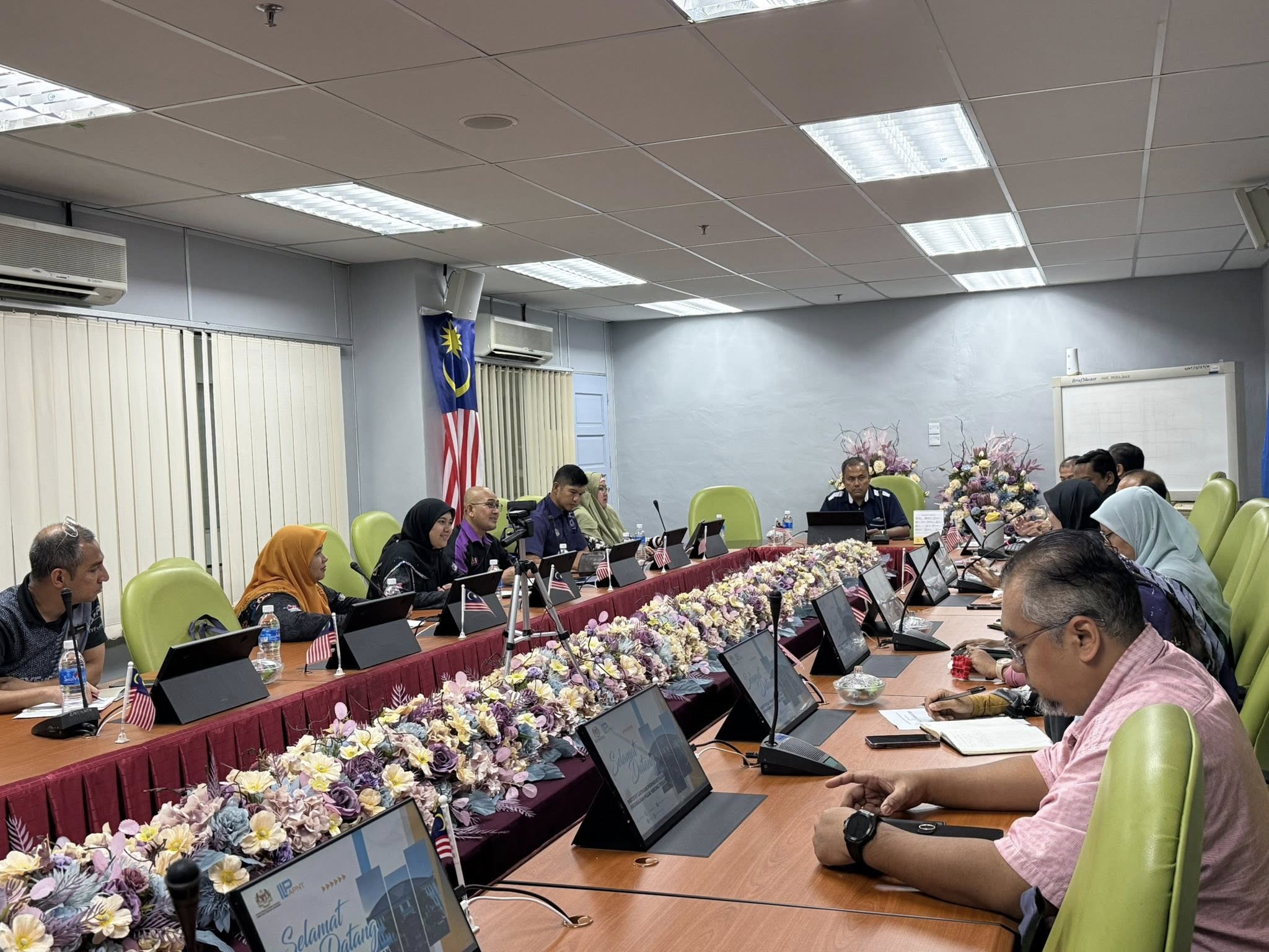 Perbincangan Kerjasama TVET OKU Perbincangan Kerjasama TVET OKU